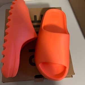 Orange Yeezy Slides size 5 runs very small for like size 3.5